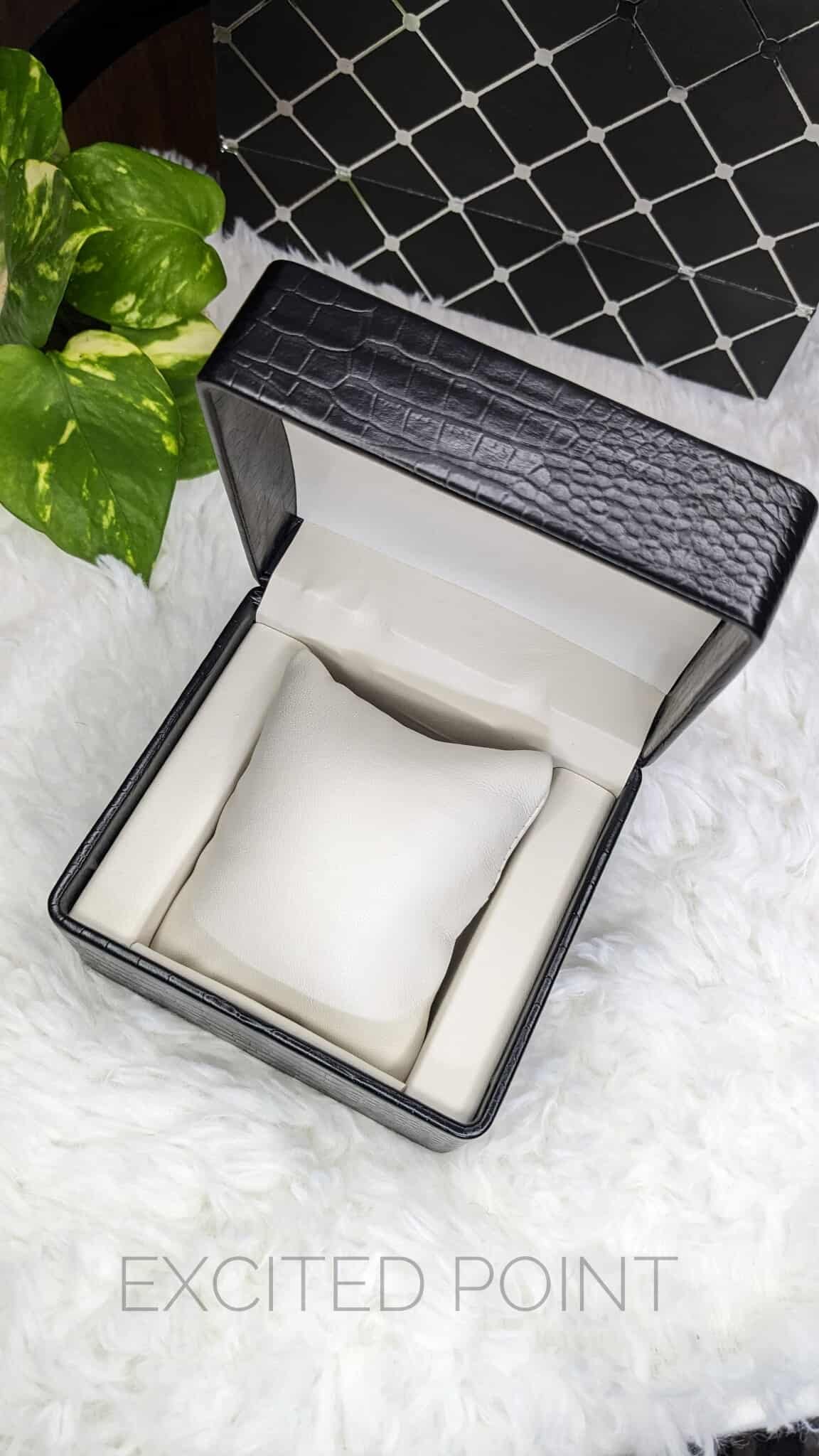 57330 Premium Lather Box With Free Bag - Image 1